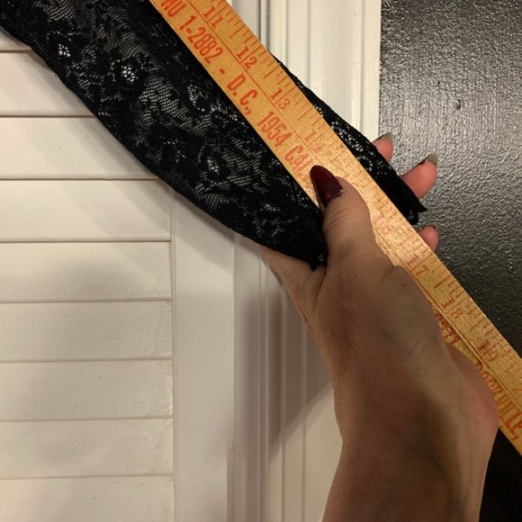 Central Park West New York Black Lace Lined V-Neck Top XS - Picture 6 of 16